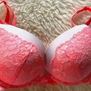 Victoria’s Secret Dream Angels Coral Lace Bra